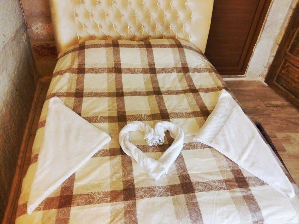 Garden Cave Hotel Гореме Экстерьер фото