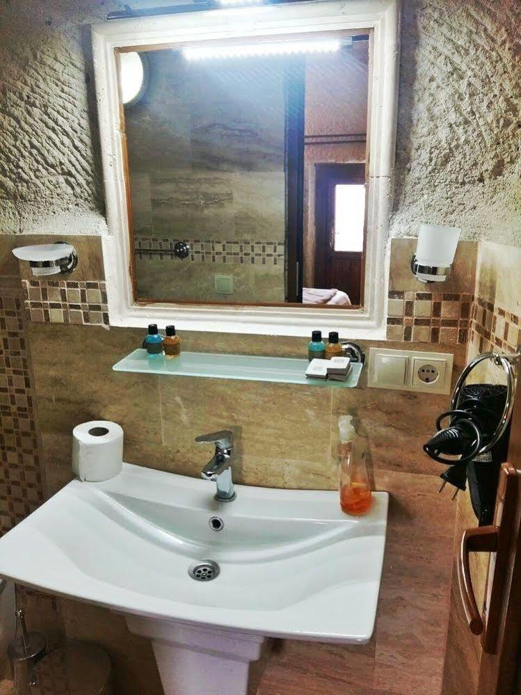 Garden Cave Hotel Гореме Экстерьер фото
